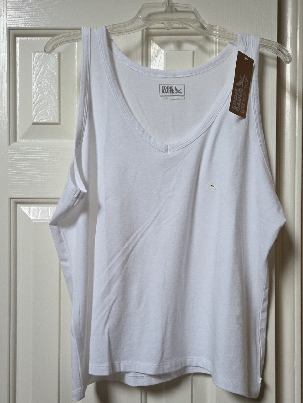 Brand New Eddie Bauer Women’s White V-Neck Tank